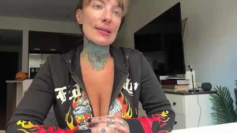 Airgead online show from October 25, 2025, 3:29 pm