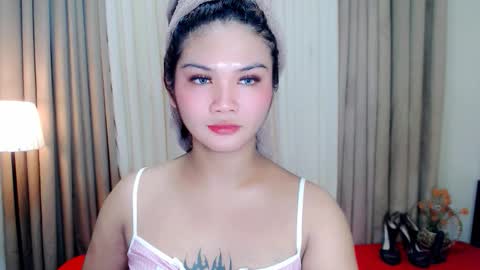 airy_and_dave online show from December 4, 2025, 5:43 pm