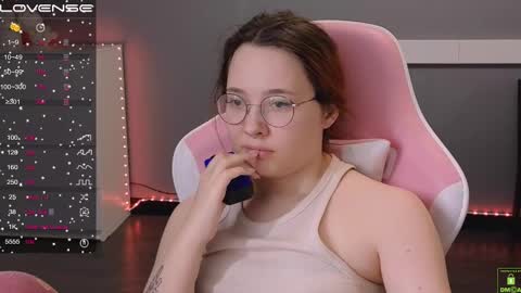 Snapshot of airyhill chatting on February 12, 2025, 7:13 pm airyhill online show from February 12, 2025, 7:13 pm