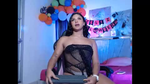 aisha299 online show from October 17, 2025, 4:15 am