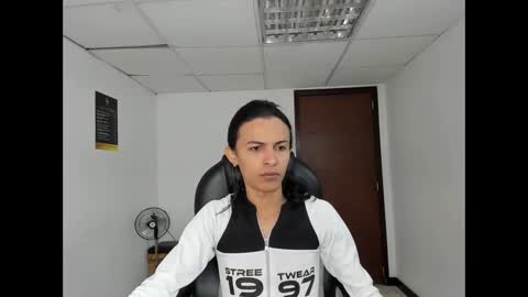 Snapshot of aisha_hotts777 chatting on February 2, 2026, 4:33 am Aisha online show from February 2, 2026, 4:33 am