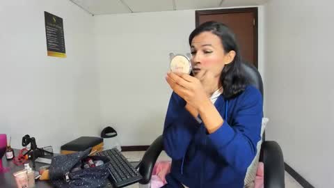 Snapshot of aisha_hotts777 chatting on February 9, 2026, 2:37 am Aisha online show from February 9, 2026, 2:37 am