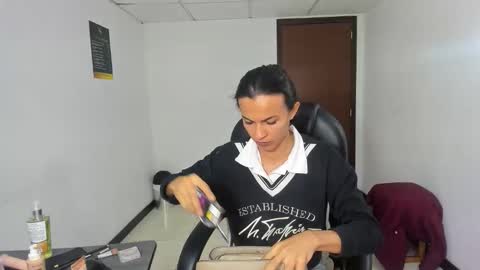 Snapshot of aisha_hotts777 chatting on February 16, 2026, 3:24 am Aisha online show from February 16, 2026, 3:24 am