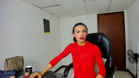 Snapshot of aisha_hotts777 chatting on February 25, 2026, 4:00 am Aisha online show from February 25, 2026, 4:00 am