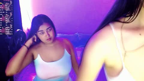 aisha_stacey0410 online show from October 29, 2025, 12:18 pm