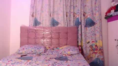 Snapshot of aishaowens chatting on December 13, 2025, 9:09 pm Aisha online show from December 13, 2025, 9:09 pm