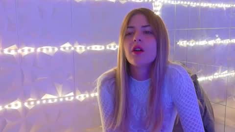 Aisha online show from November 13, 2025, 6:01 am