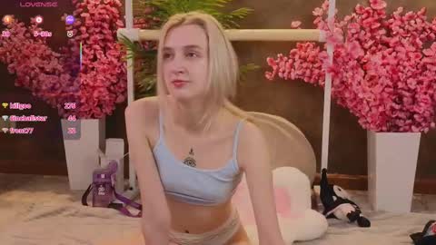 aishiro online show from February 27, 2025, 3:48 pm