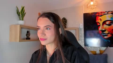 little aitana  online show from May 22, 2026, 1:35 am