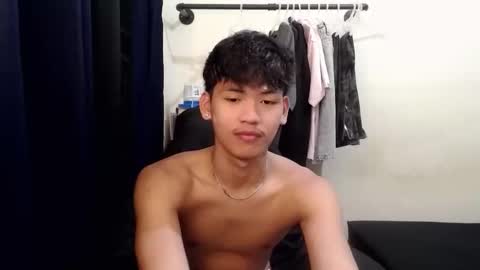 aj_daksxx online show from April 7, 2026, 5:35 pm