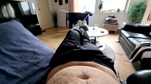 ak_2 online show from April 22, 2026, 7:55 am