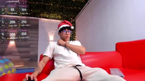 akazaboy online show from December 22, 2024, 5:12 am