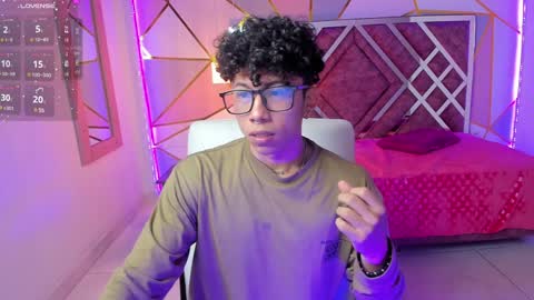 akazaboy online show from January 31, 2025, 4:25 am