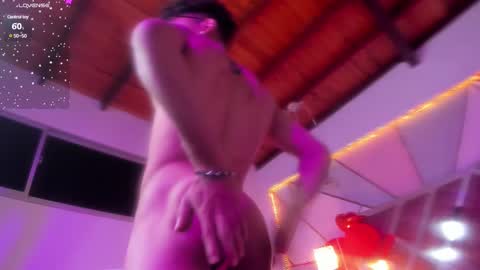 akazaboy online show from February 11, 2025, 4:33 am