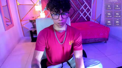 akazaboy online show from March 4, 2025, 4:17 am