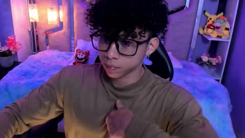 akazaboy online show from November 13, 2025, 4:11 am