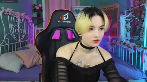 Akemi online show from March 1, 2025, 9:29 am