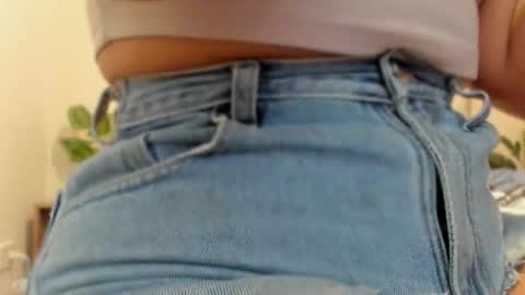 Akenda online show from October 25, 2025, 4:35 pm