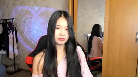 Snapshot of akiba_cute chatting on May 14, 2026, 12:34 pm akiba_cute online show from May 14, 2026, 12:34 pm