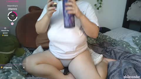 Snapshot of akilavender chatting on October 13, 2025, 8:20 pm Aki . online show from October 13, 2025, 8:20 pm