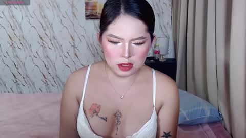 akiragirl_ online show from May 24, 2026, 9:09 pm