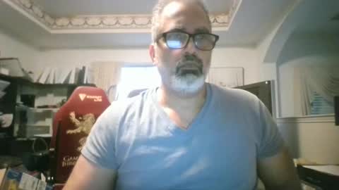 aladdin31673 online show from February 14, 2026, 6:48 pm