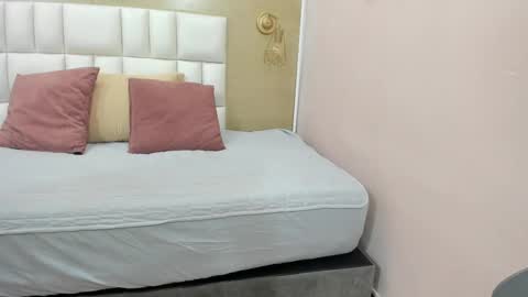 alahia_am online show from September 13, 2025, 11:32 am