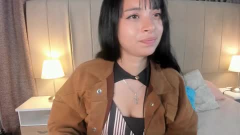 alahia_hank online show from November 2, 2025, 7:27 pm