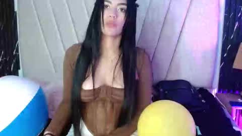 Snapshot of alahia_sweet_official chatting on October 8, 2025, 9:23 pm Alahia sweet official online show from October 8, 2025, 9:23 pm
