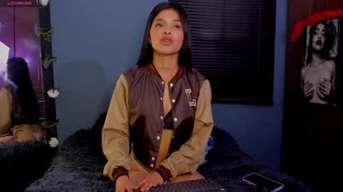 Alaia online show from December 22, 2024, 8:47 pm