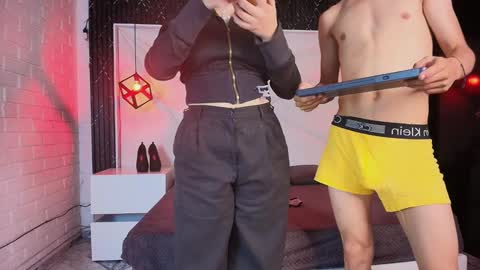 Snapshot of alaia_liam chatting on December 7, 2024, 11:07 am alaia_liam online show from December 7, 2024, 11:07 am