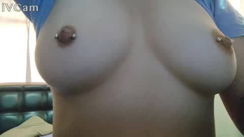 AlaiaSam online show from December 5, 2025, 8:38 pm