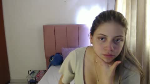 alaina_blessed online show from October 8, 2025, 7:22 pm