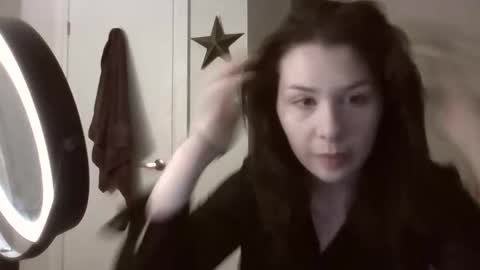 alainaseren online show from May 19, 2026, 5:36 am