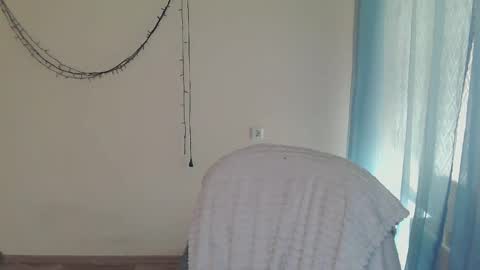 Anna online show from April 30, 2026, 7:47 am