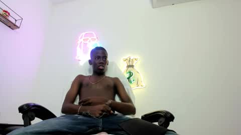 alan_blacke online show from November 10, 2025, 9:36 pm