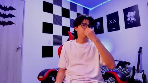 Alan Boy online show from November 10, 2025, 2:43 am