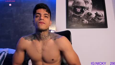 alan_morrys online show from December 29, 2024, 2:17 am