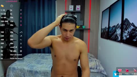 Snapshot of alan_nd_kevin chatting on March 11, 2025, 11:33 am Alan Kevin can we reach 100 thumbs up please guys online show from March 11, 2025, 11:33 am