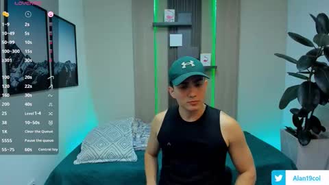 Snapshot of alan_nd_kevin chatting on November 4, 2025, 7:02 pm Alan Kevin can we reach 100 thumbs up please guys online show from November 4, 2025, 7:02 pm