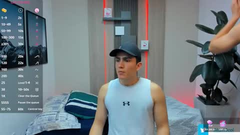 Snapshot of alan_nd_kevin chatting on November 12, 2025, 7:13 pm Alan Kevin can we reach 100 thumbs up please guys online show from November 12, 2025, 7:13 pm