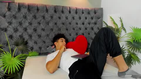 Alan online show from November 25, 2025, 1:00 pm