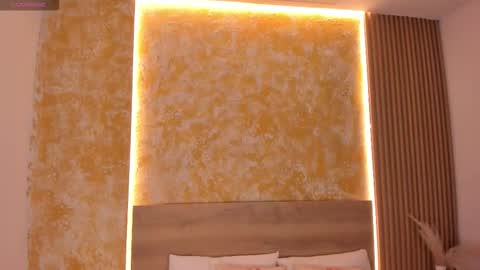 alana_2916 online show from November 4, 2025, 2:54 am