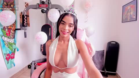 Alana online show from October 7, 2025, 1:30 pm