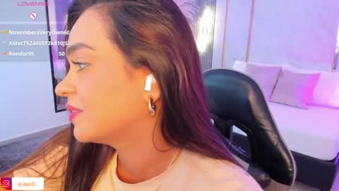 Snapshot of alana_dantes chatting on May 28, 2026, 8:39 pm M E L I online show from May 28, 2026, 8:39 pm
