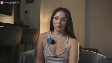 Alana Gasparini online show from April 5, 2026, 4:20 am