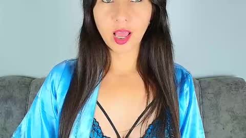 alana_pink95 online show from November 18, 2025, 10:41 am