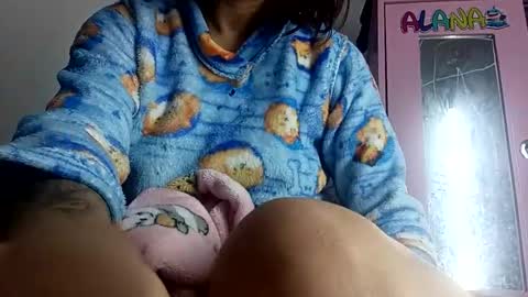 isabella online show from February 5, 2026, 9:14 am