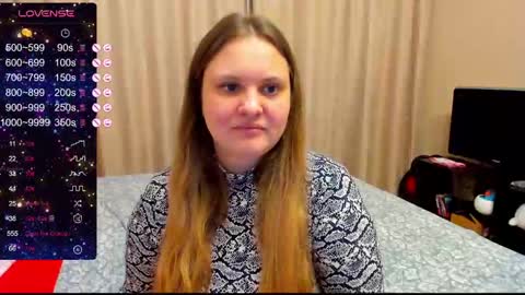 Julia online show from December 30, 2024, 1:36 pm