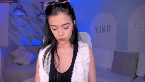 Alana online show from December 1, 2025, 12:21 pm